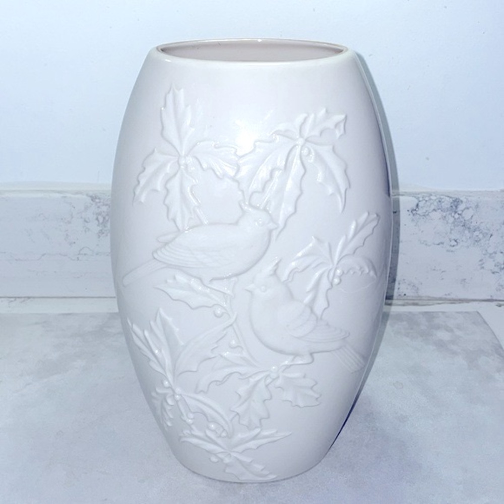 Lenox Vase Large 10” Seasons Collection Winter Vintage Gold Decorated Rim NWT